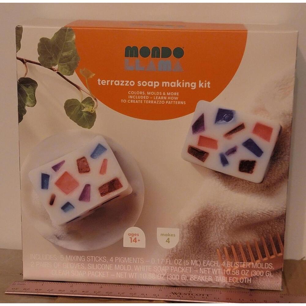 Mondo Llama soap making kit